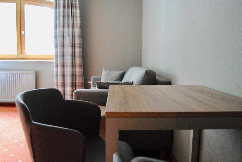 King Studio with Sofa Bed image 3