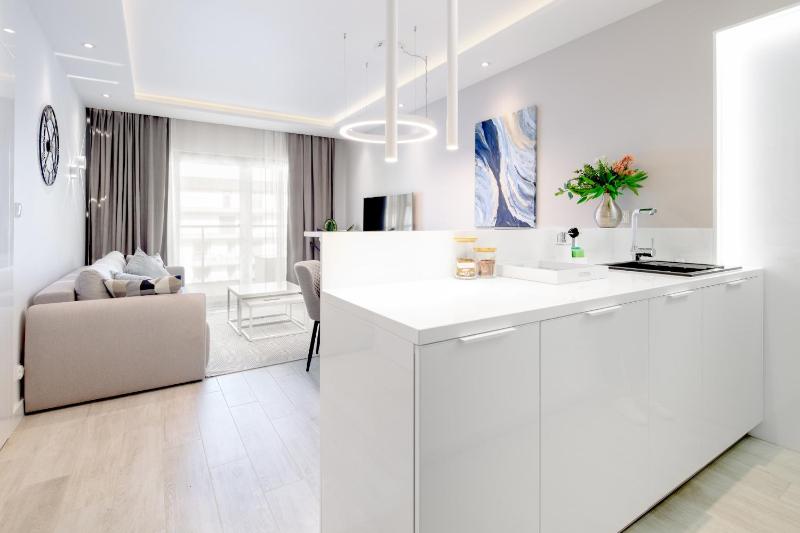 Apartamenty Gardenia Seaside 2 with Sea View by Noclegi Renters - image 7