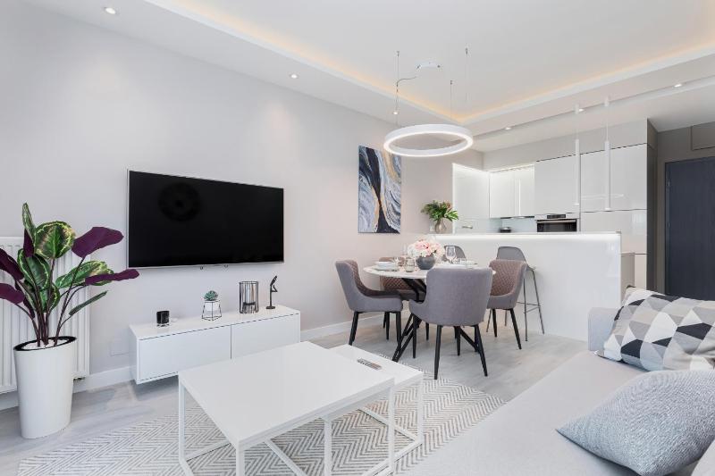 Apartamenty Gardenia Seaside 2 with Sea View by Noclegi Renters - image 26