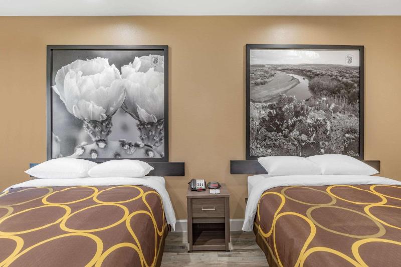 Super 8 by Wyndham Houston NW Beltway 8/West Rd - image 19