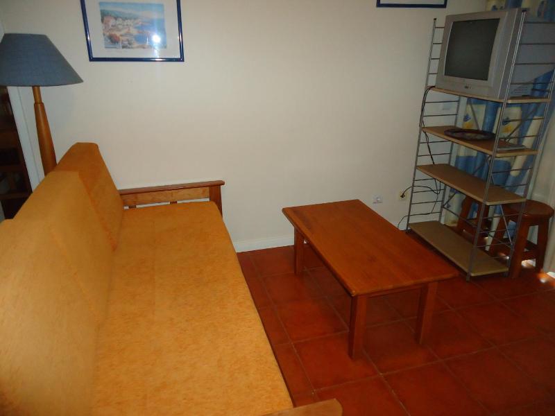 One-Bedroom Apartment with Sea View (2 Adults) image 3