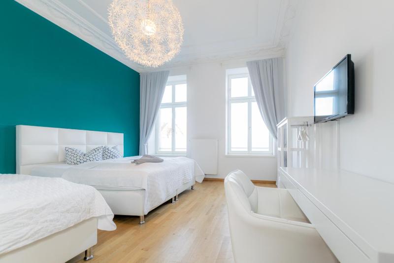 Large Three-Bedroom Apartment 