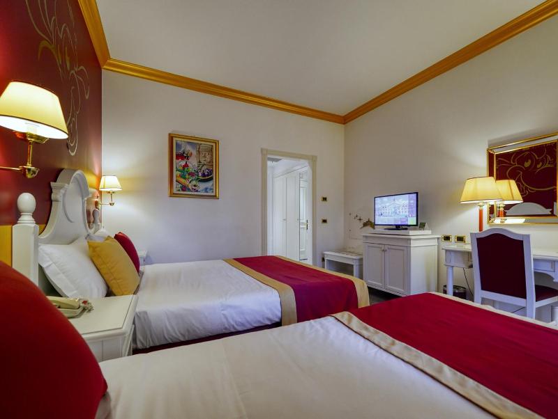 Classic Triple Room image 3