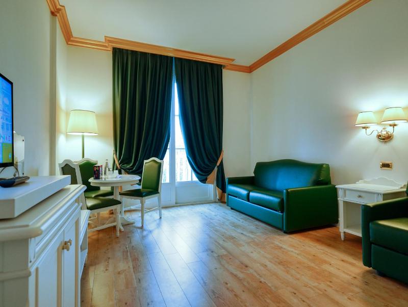 Junior Suite image 1