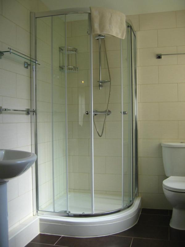 Two-Bedroom Apartment - Sherwood image 4