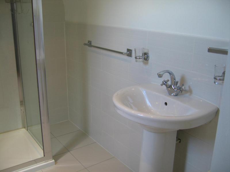 Three-Bedroom Apartment - Sherwood image 2