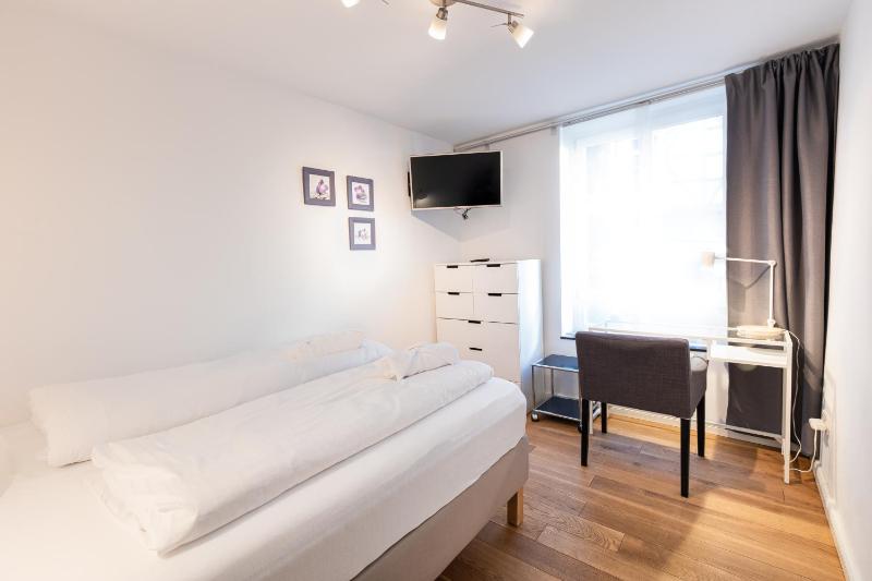 One-Bedroom Apartment - Annex image 1