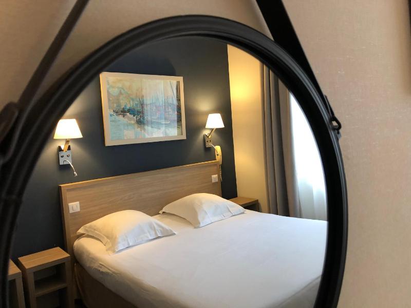 Standard Double Room image 1