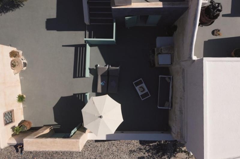 Superior Suite with Caldera View image 2