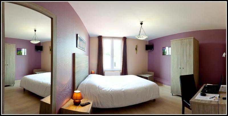 Double Room image 2