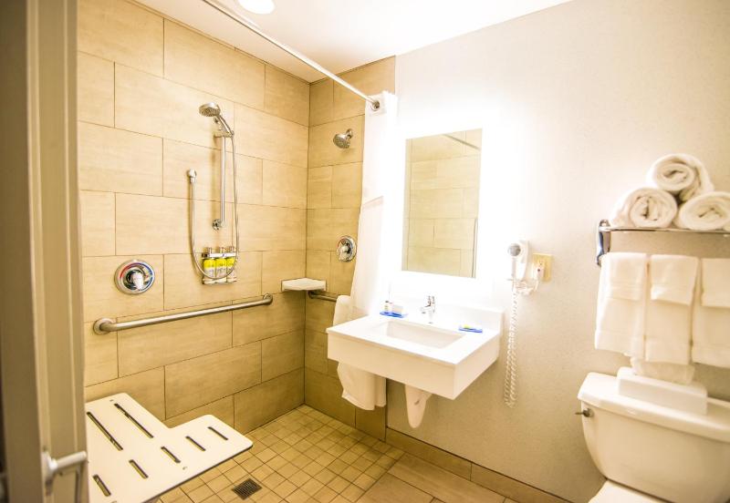 Standard Room image 4