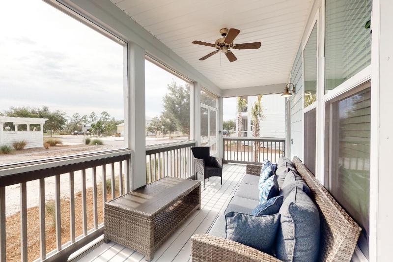 Four Bedroom House image 4