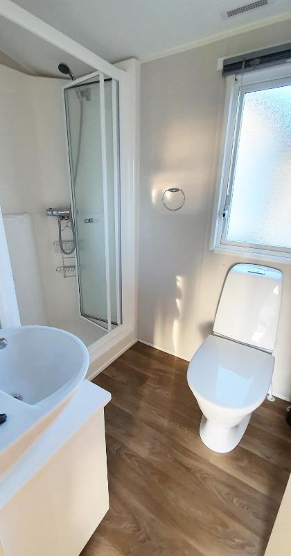 Mobile Home image 2