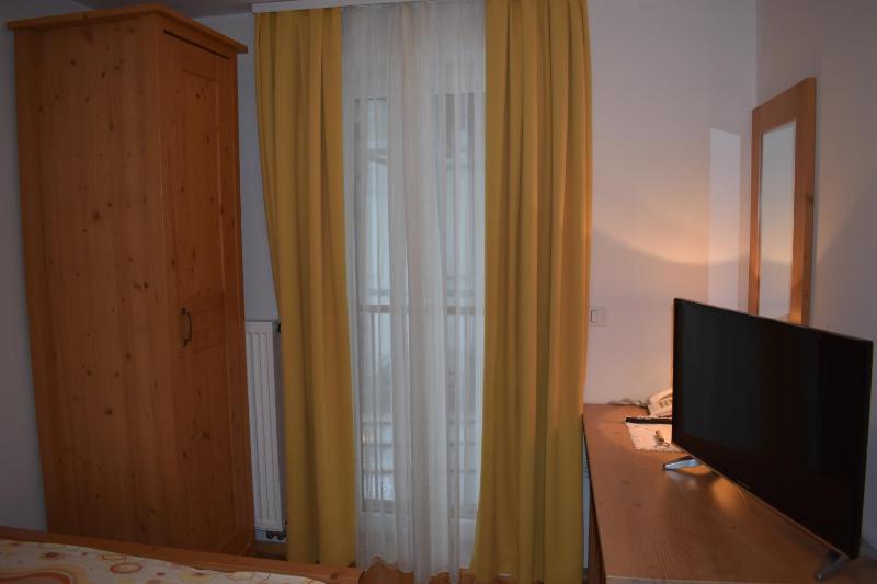 Economy Single Room image 4