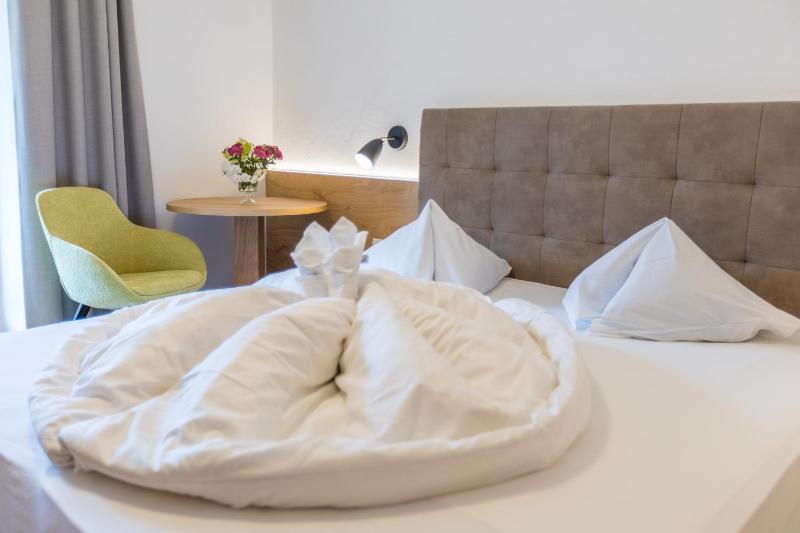 Double Room image 2