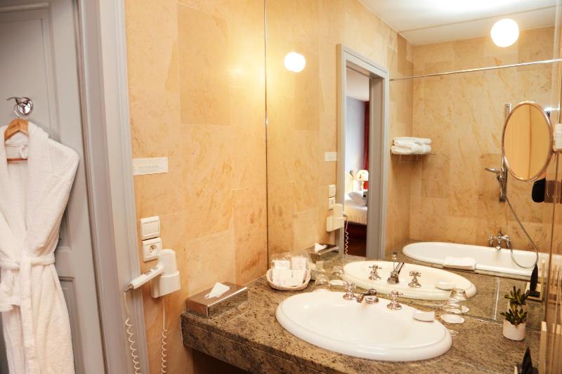 Superior Suite Ispahan image 2