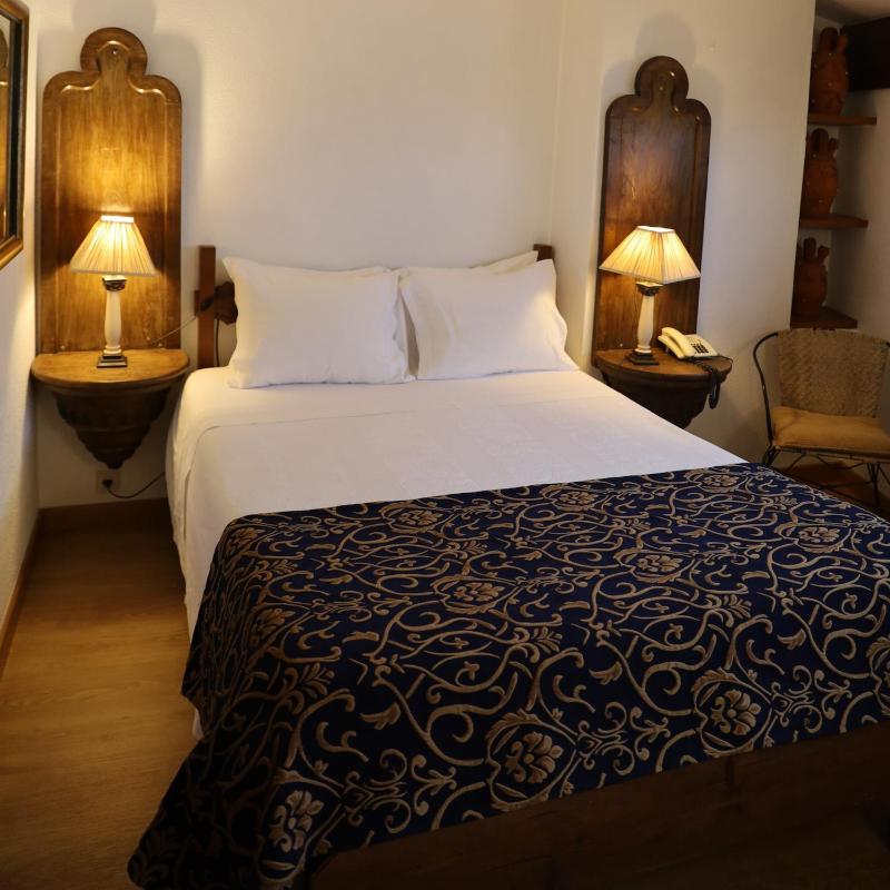 Suite with Balcony image 3