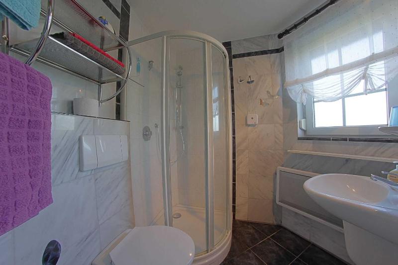 Two-Bedroom House image 3