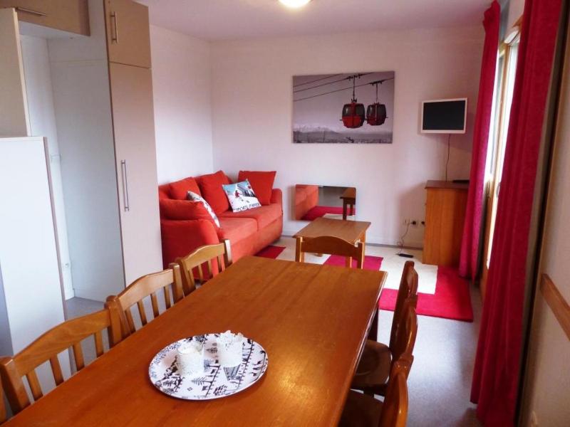 Three-Bedroom Apartment image 2