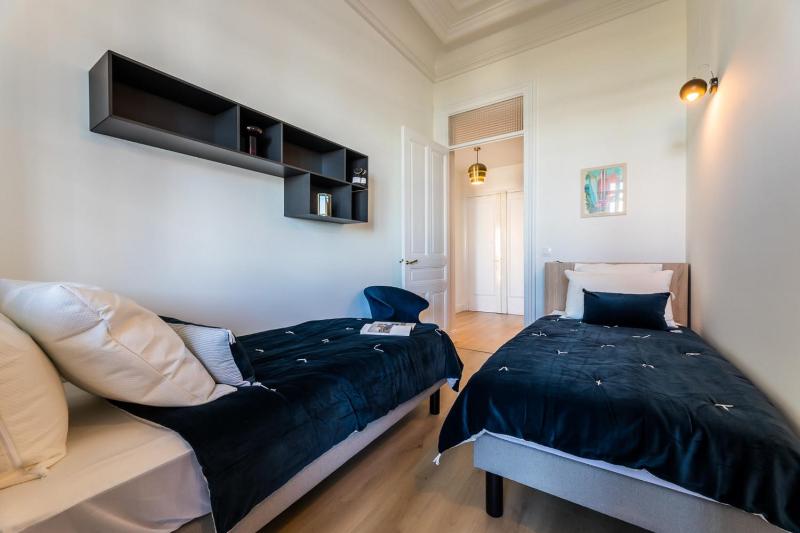 CORAL KEYWEEK Apt in city center closed to the beach private garage - image 17