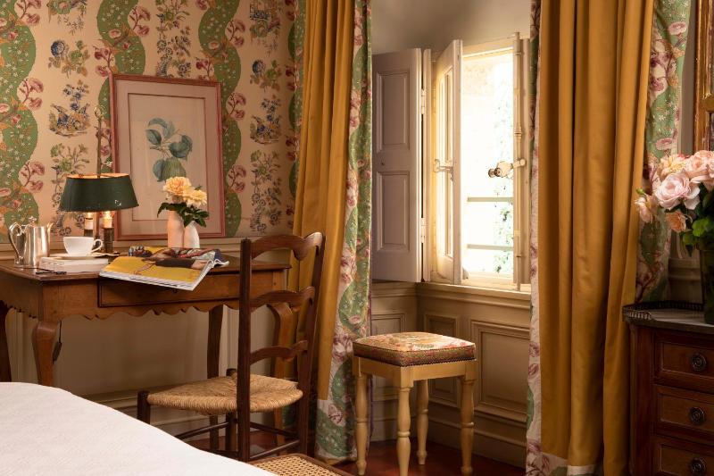 Grand Double or twin Deluxe Room image 4