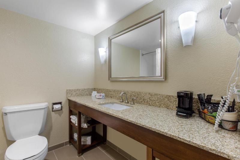King Room - Disability Access/Non-Smoking image 2