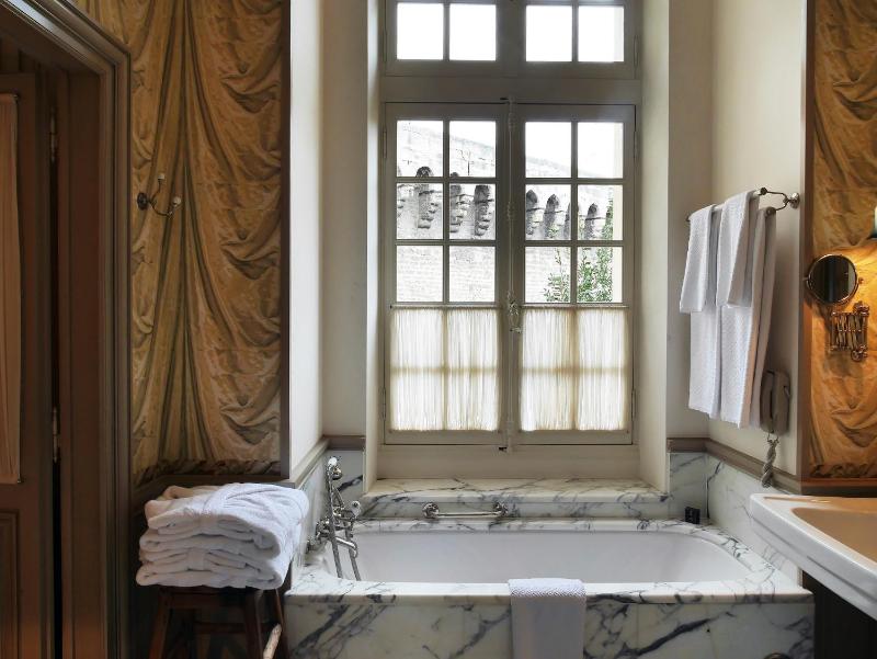 Suite image 2