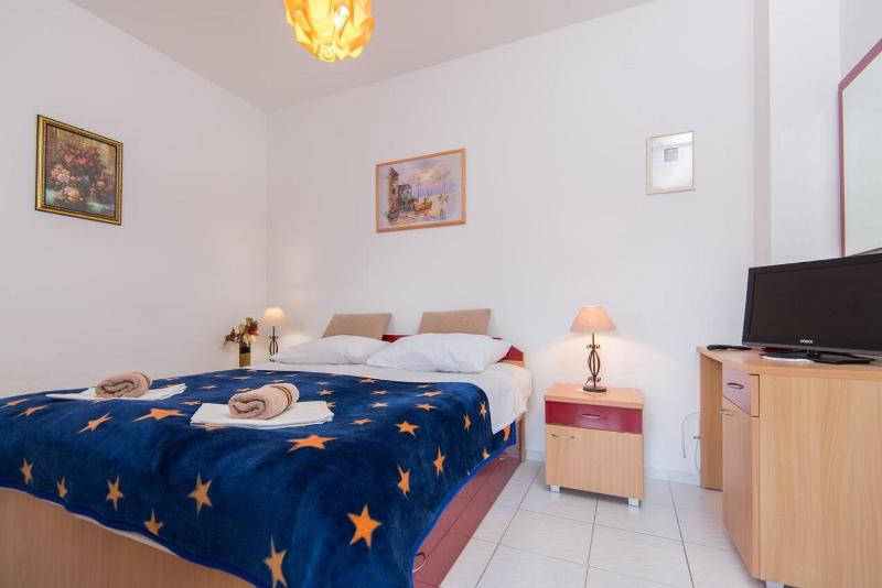 One-Bedroom Apartment with Terrace image 1