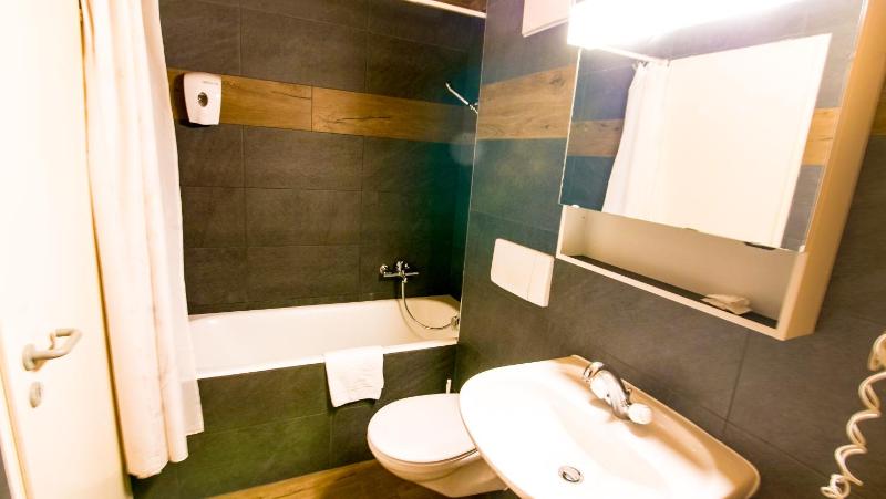 Two-Bedroom Apartment - Annex image 2