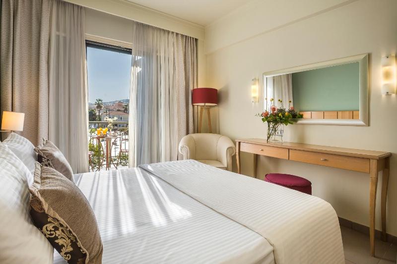 Ionian Plaza Hotel & Spa - image 43