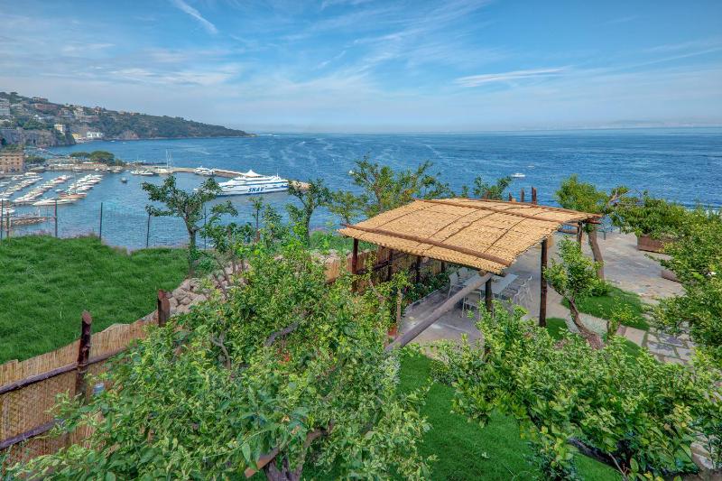 Amore Rentals - Villa Galidia - image 40