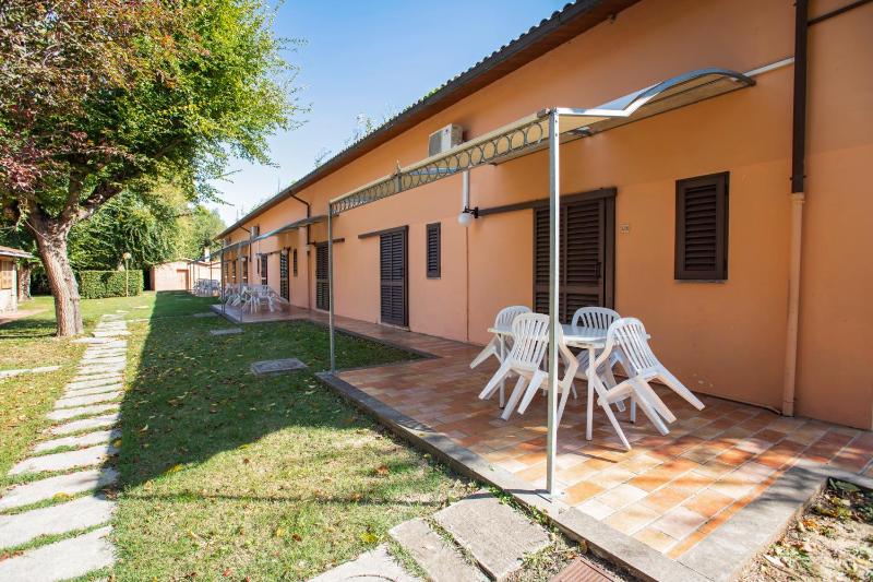 One-Bedroom Apartment (3 Adults) - Separate Building image 3