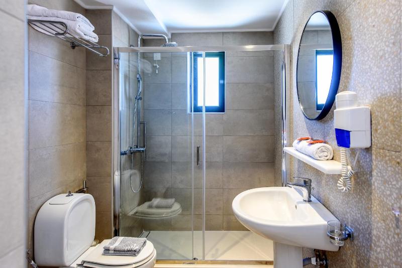 One Bedroom Apartment Sea View image 4