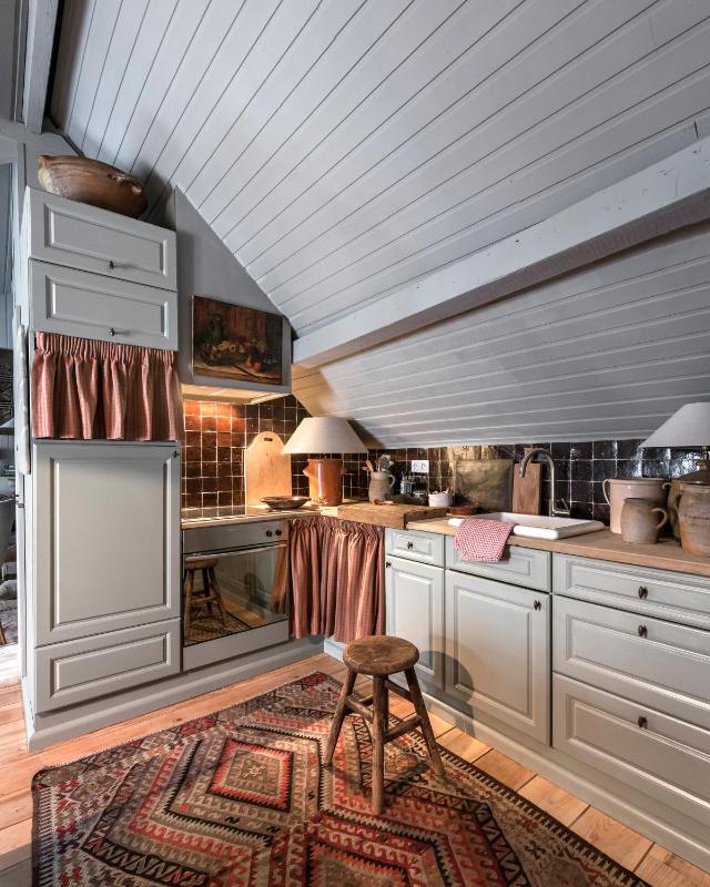 Guesthouse Dijver - Serene Escape in the Heart of Historic Bruges - image 4