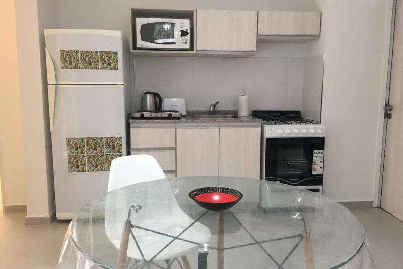 Hermoso NUEVO con PISCINA Balcón y Patio - image 4