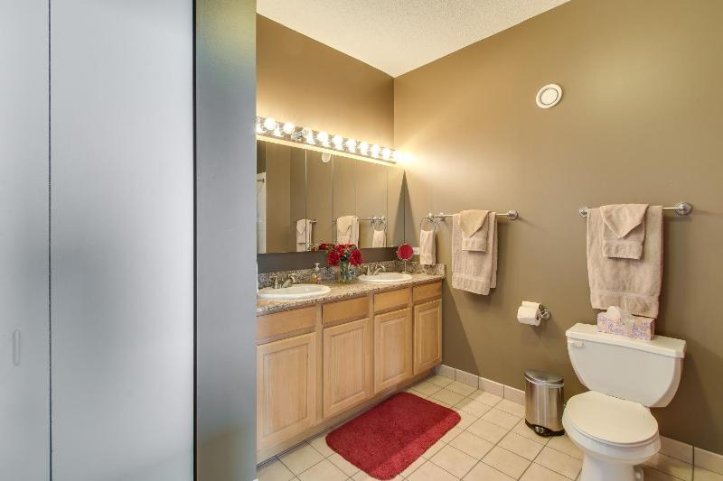 Superior Two-Bedroom Penthouse Apartment 3 image 4