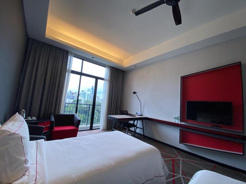 Grand Deluxe Double or Twin Room image 2