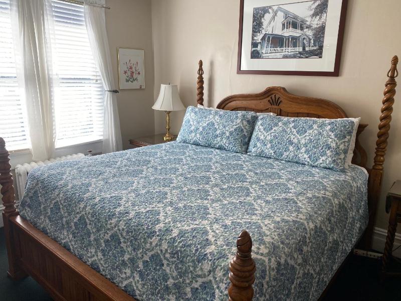 King Room image 2