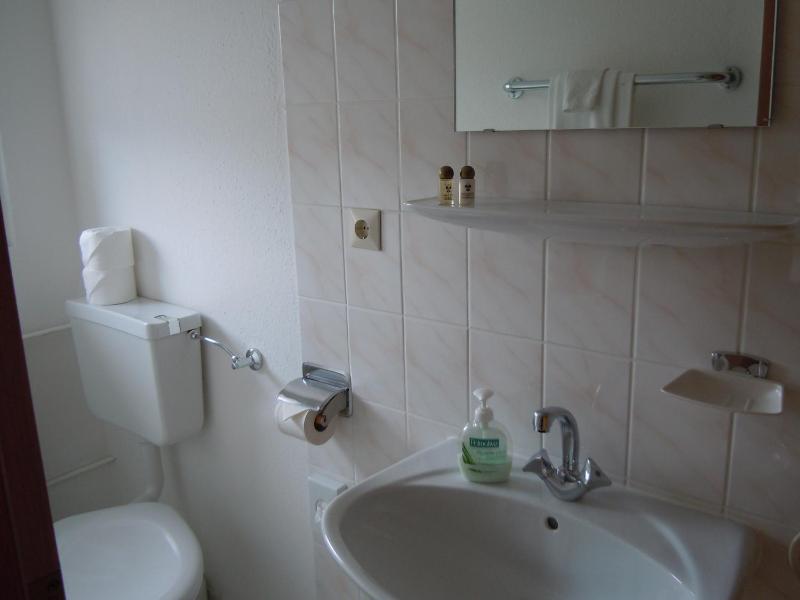 Double Room image 2
