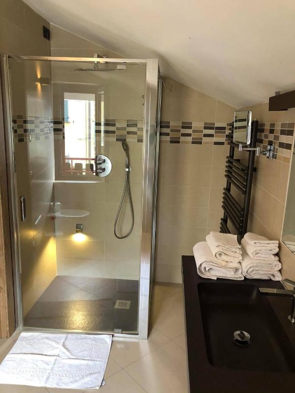 Superior Triple Room image 2