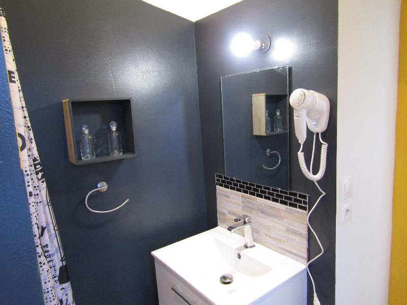 Double Room with Private Bathroom image 2