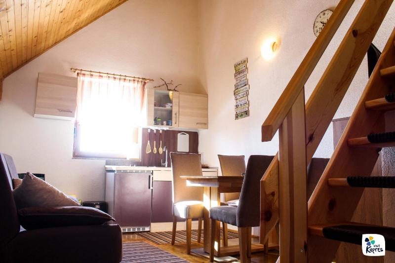 One-Bedroom Apartment image 3