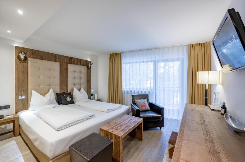 Superior Double Room image 3