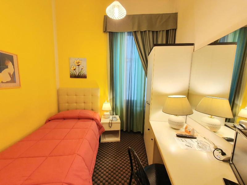 Economy Single Room image 3