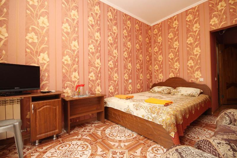 Quadruple Room image 3