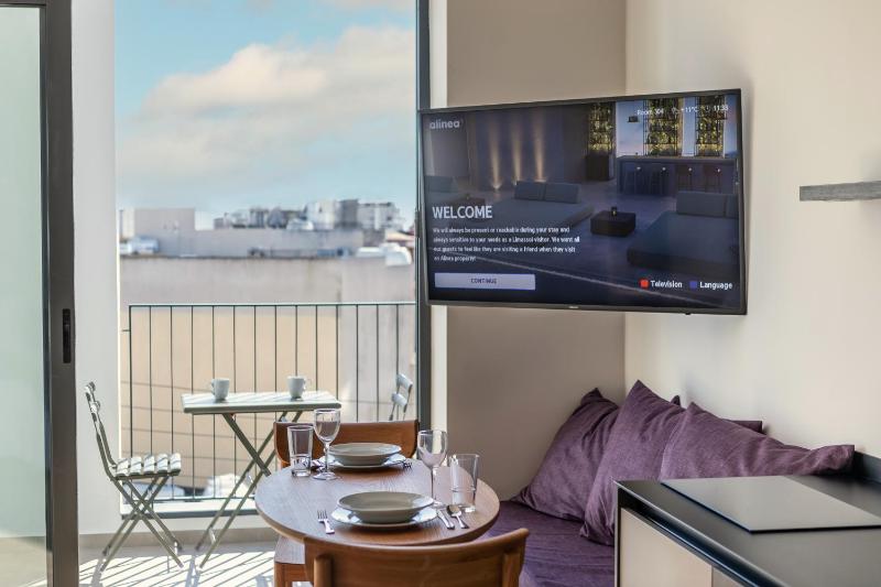 Alinea Suites Limassol Center - image 7