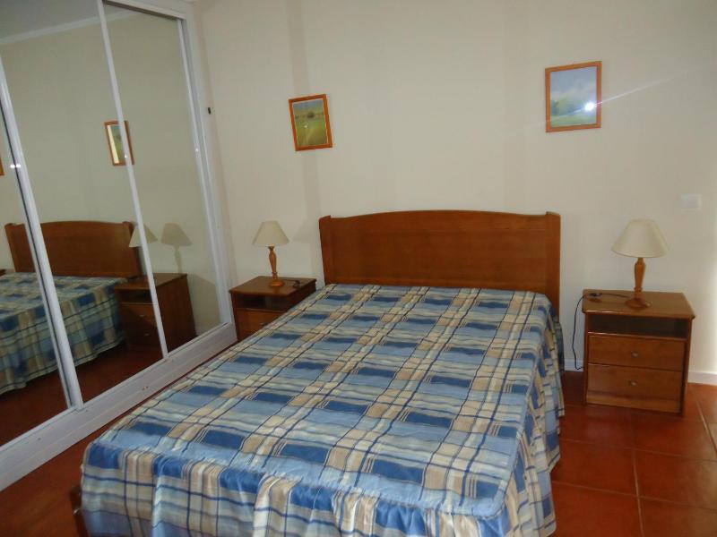 One-Bedroom Apartment with Sea View (2 Adults) image 4