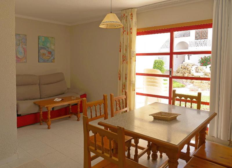 Apartments Kione Playa Romana Park - image 12
