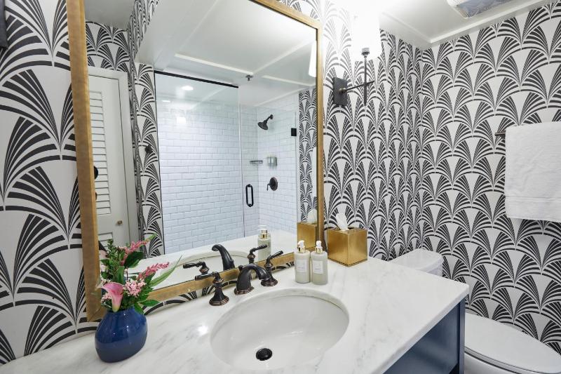 King Room image 2