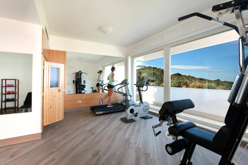 Amore Rentals - Villa Daniela - image 18